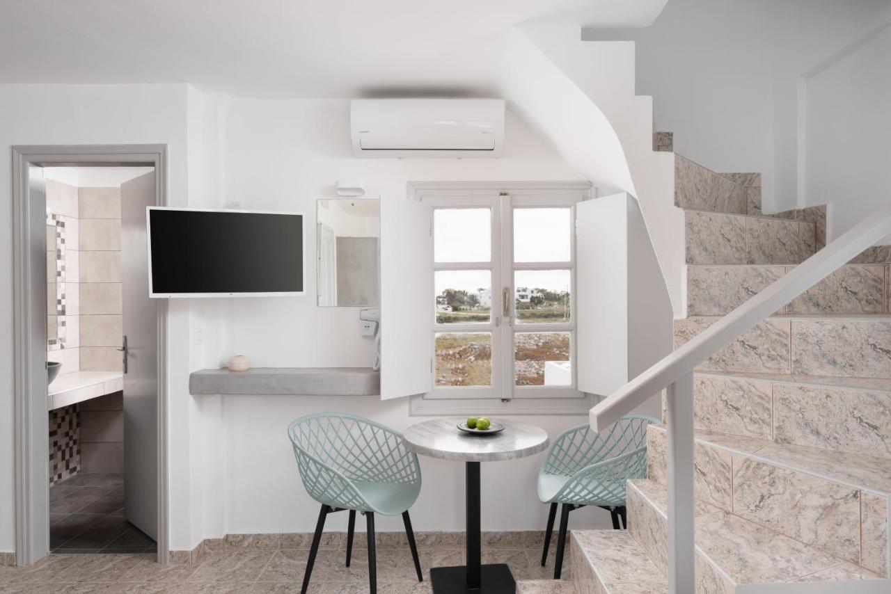 White Lily Suites & Lofts - Adults Only 16 Plus Perivolos  Luaran gambar