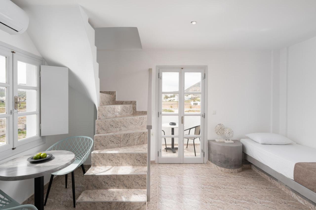 White Lily Suites & Lofts - Adults Only 16 Plus Perivolos  Luaran gambar