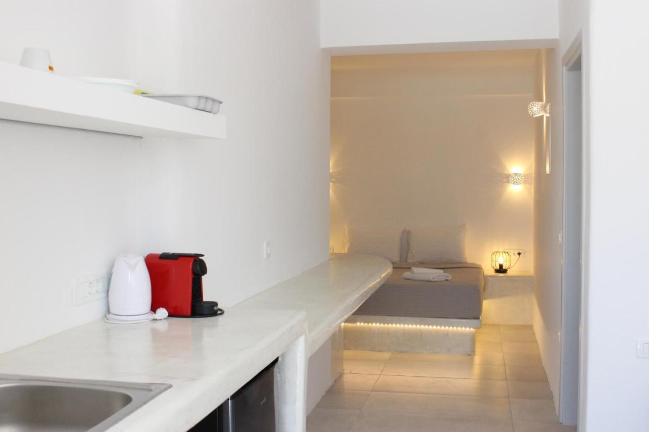 White Lily Suites & Lofts - Adults Only 16 Plus Perivolos  Luaran gambar