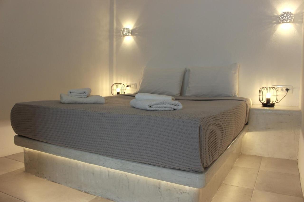 White Lily Suites & Lofts - Adults Only 16 Plus Perivolos  Luaran gambar