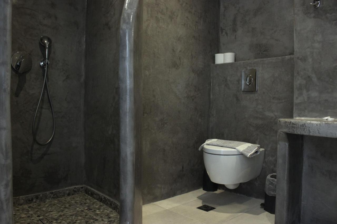 White Lily Suites & Lofts - Adults Only 16 Plus Perivolos  Luaran gambar