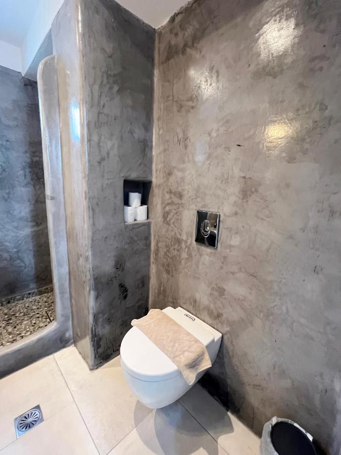 White Lily Suites & Lofts - Adults Only 16 Plus Perivolos  Luaran gambar