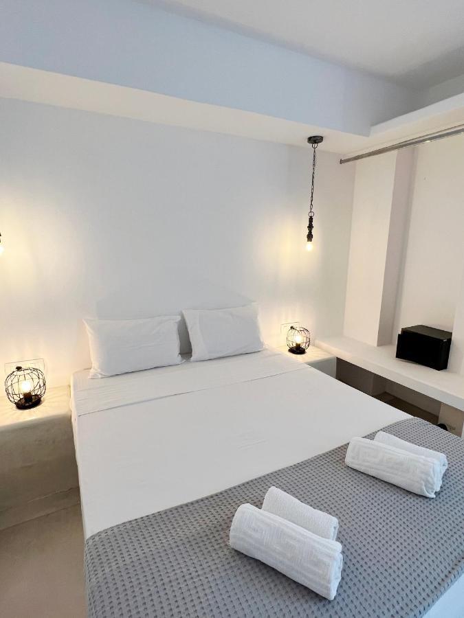 White Lily Suites & Lofts - Adults Only 16 Plus Perivolos  Luaran gambar