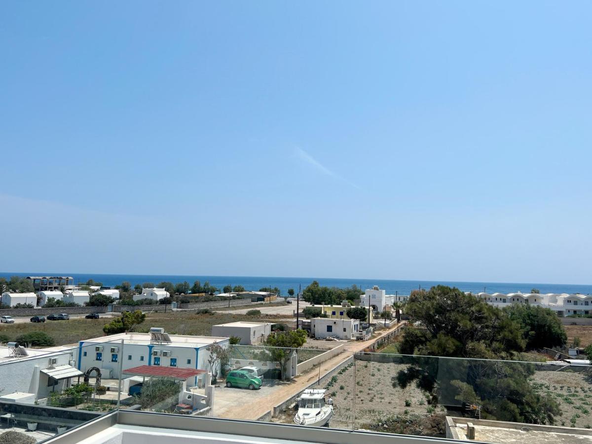 White Lily Suites & Lofts - Adults Only 16 Plus Perivolos  Luaran gambar