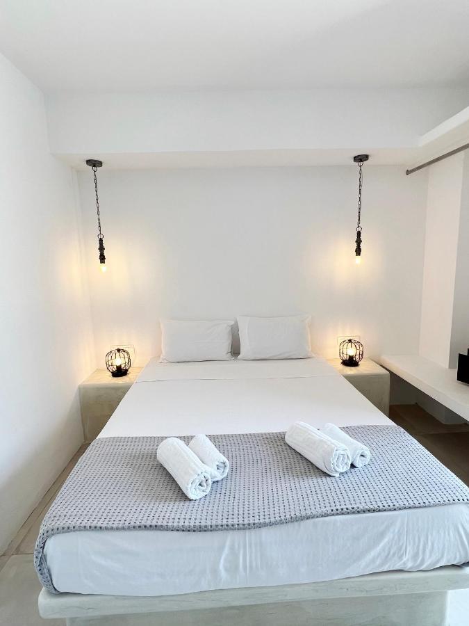White Lily Suites & Lofts - Adults Only 16 Plus Perivolos  Luaran gambar